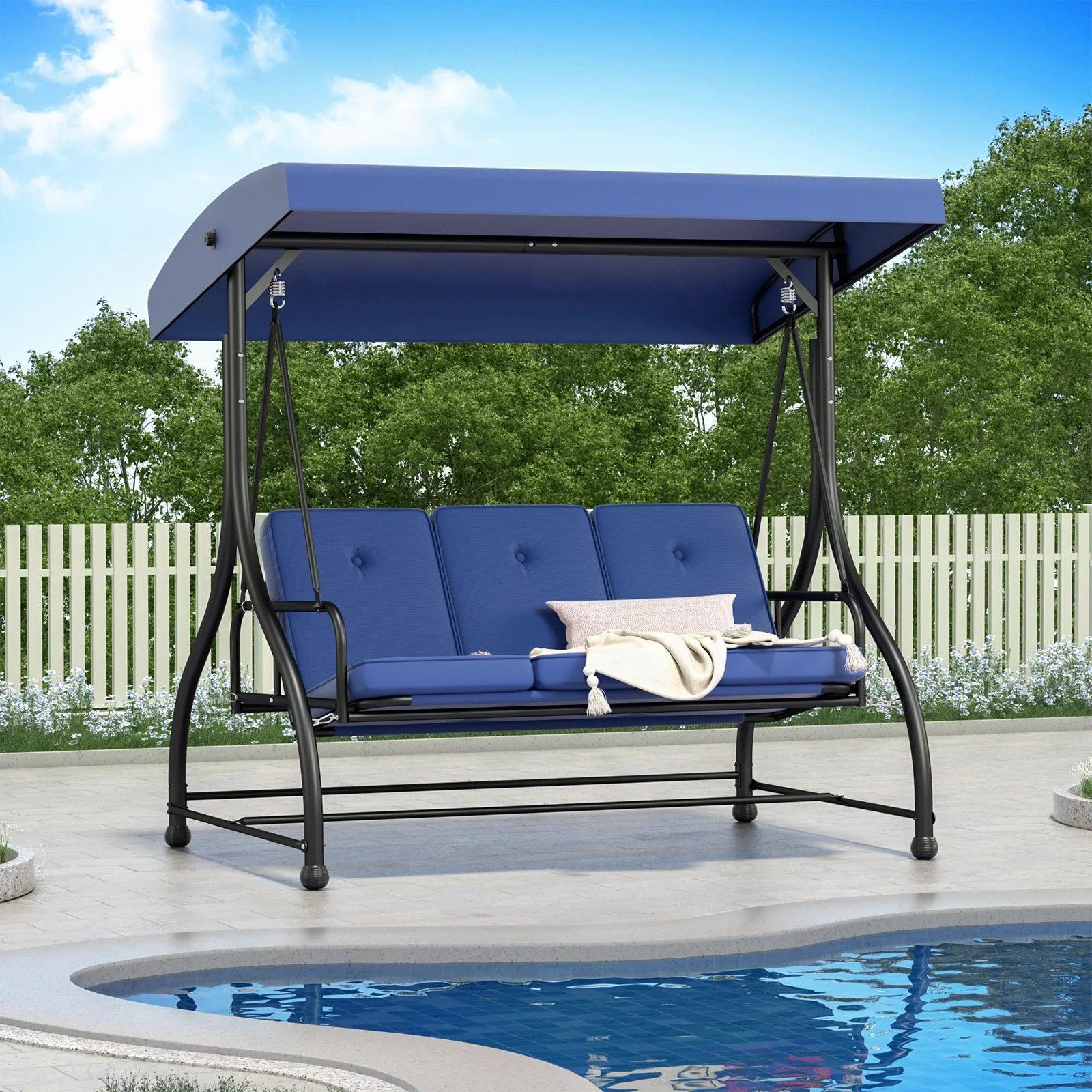 Espaço de Relaxamento Premium ao Ar Livre para Três - Elegância e Conforto Incomparáveis!