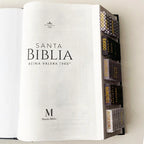 Biblia PERSONALIZADA León Deluxe Reina Valera 1960 Letra GRANDE con Liga